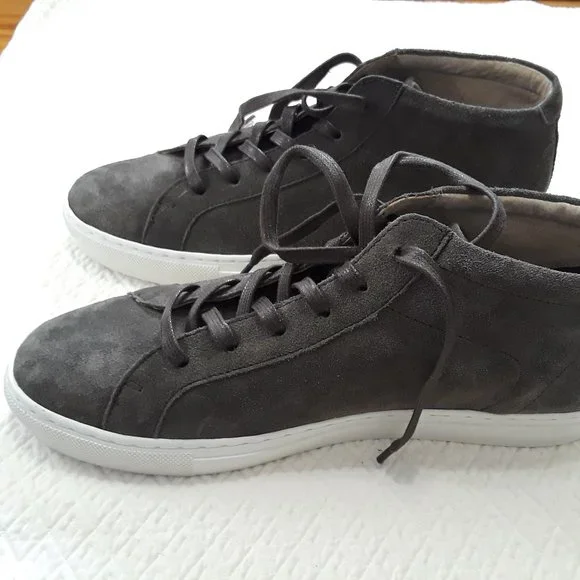 Banana Republic Mens Suede Mid Top Sneaker